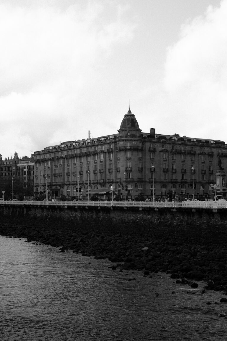 Jon Santamaria Fotógrafo de bodas en San Sebastián