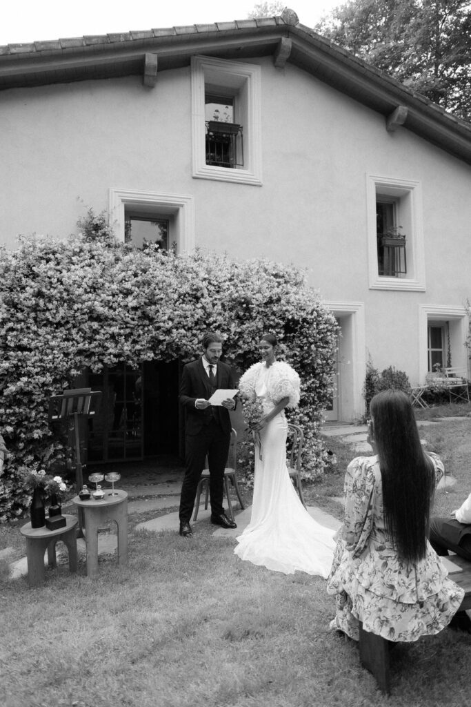 cómo organizar una boda íntima y elegante