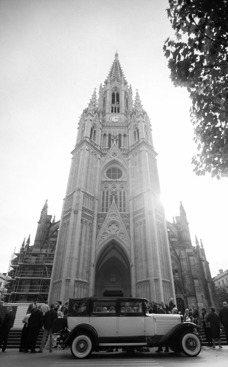 fotografía vertical de la iglesia buen pastor Donostia